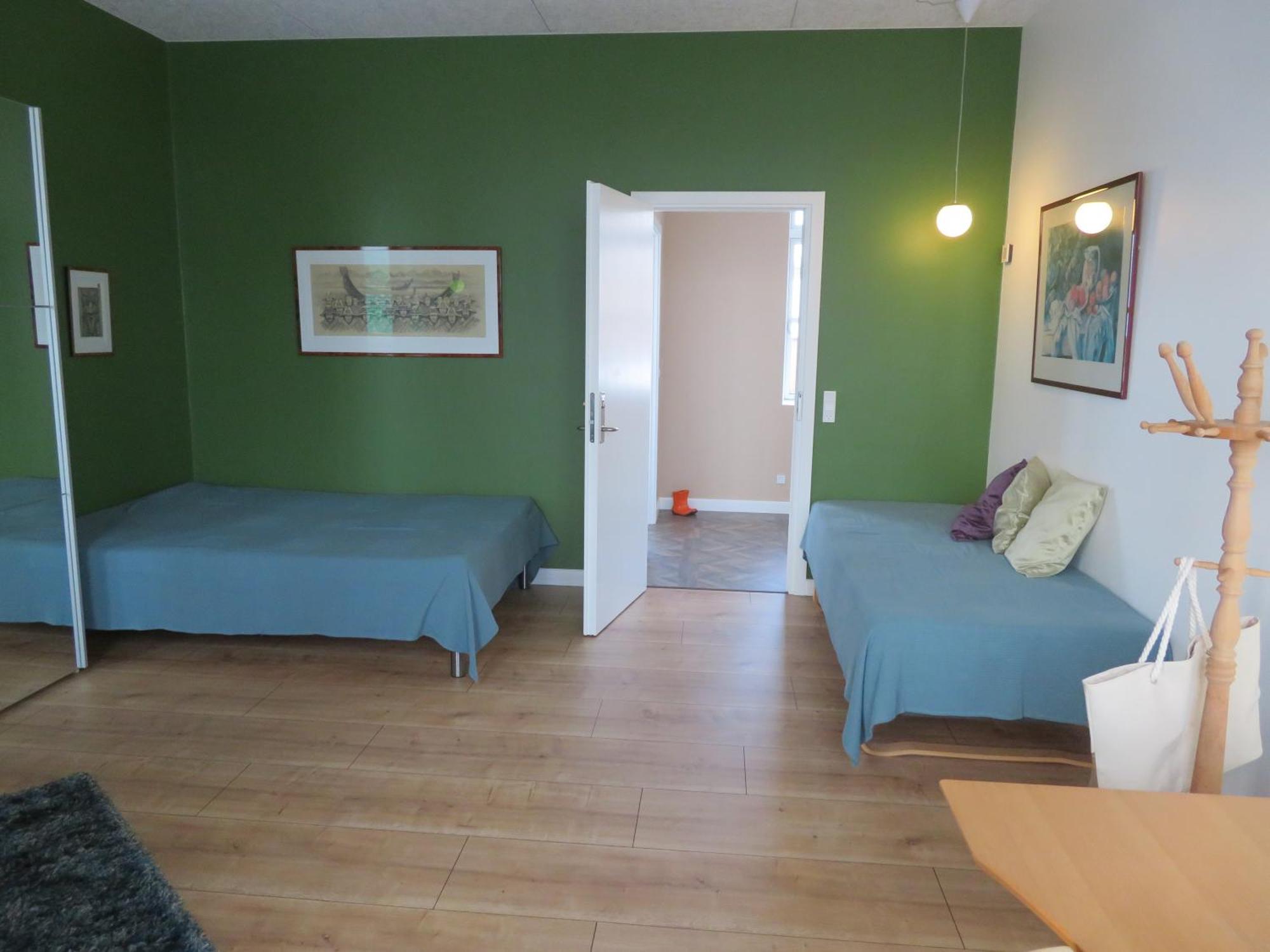 Hotel Den Lille Skole - Ferie Pa Aero I Marstal By - Vaerelser Extérieur photo