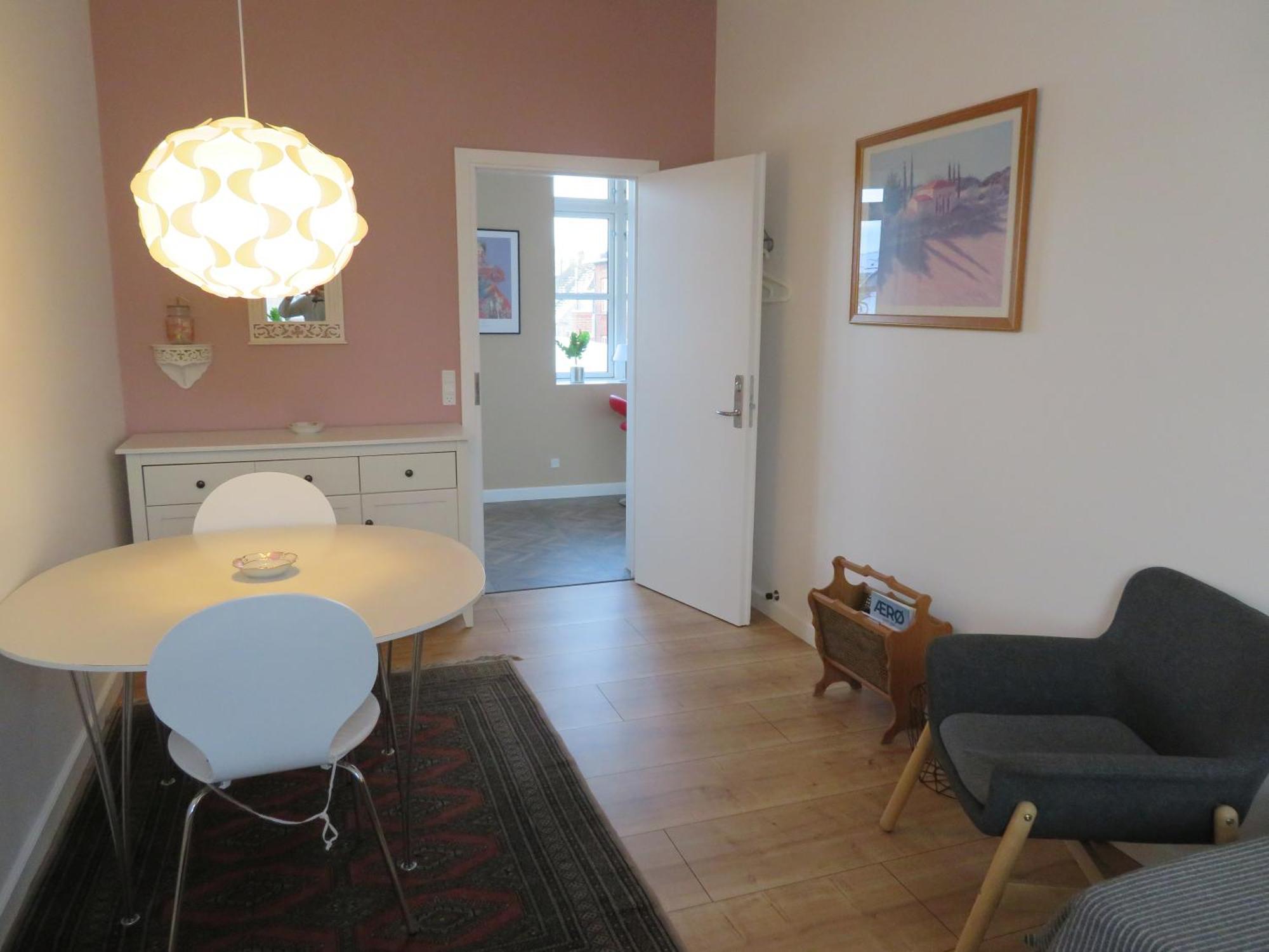 Hotel Den Lille Skole - Ferie Pa Aero I Marstal By - Vaerelser Extérieur photo